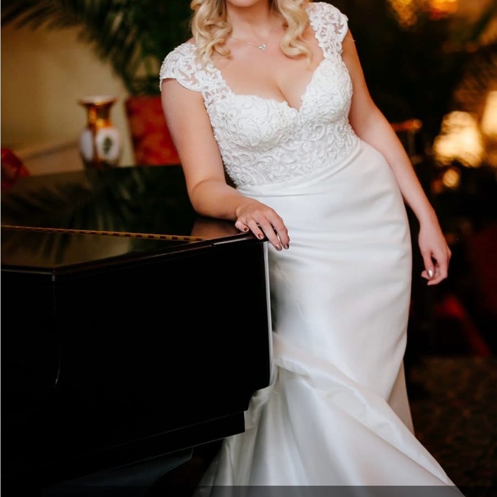 CUSTOM Martina Liana Ivory Lace Bodice Satin Mermaid Gown